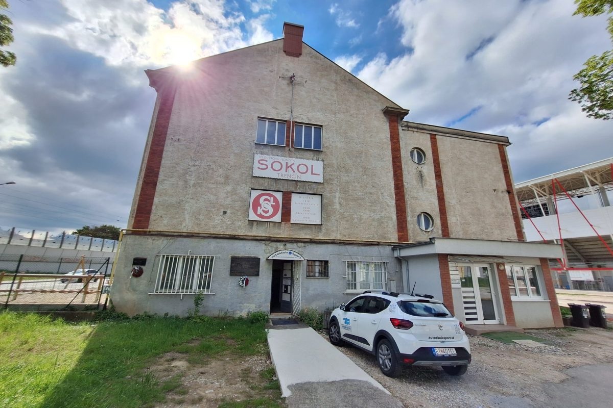 budova_sokolovňa
